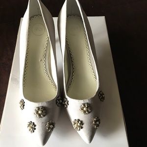 Grey suede heels size 9M